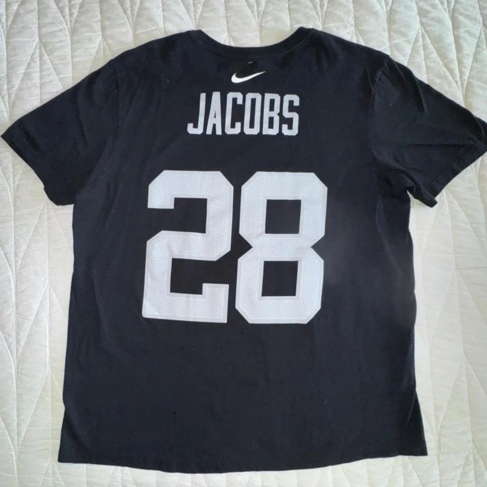 Nike T-Shirt Mens XL Black Excellent Josh Jacobs Raiders‎ 28 Football Jersey Tee